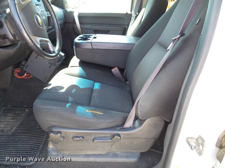 image for item J4798 2012 Chevrolet Silverado 1500 Z71 Crew Cab pickup truck