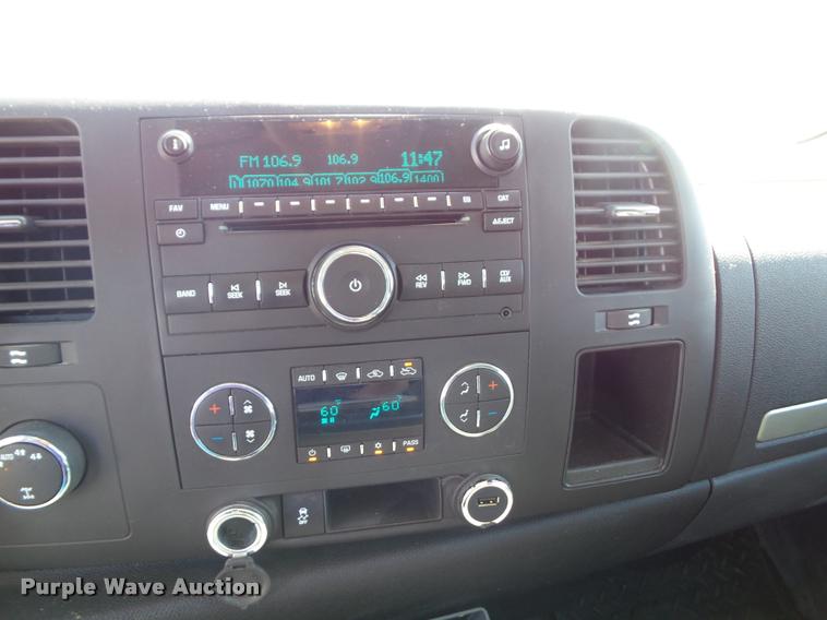 image for item J4798 2012 Chevrolet Silverado 1500 Z71 Crew Cab pickup truck