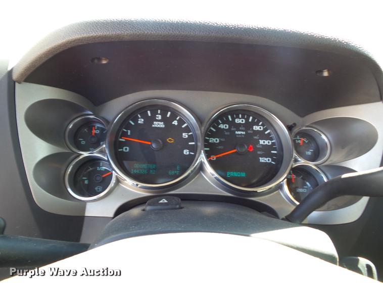 image for item J4798 2012 Chevrolet Silverado 1500 Z71 Crew Cab pickup truck