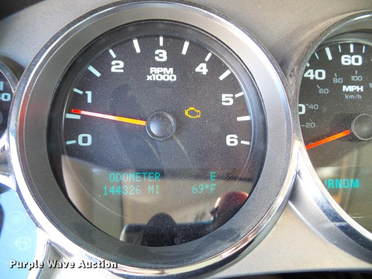 image for item J4798 2012 Chevrolet Silverado 1500 Z71 Crew Cab pickup truck