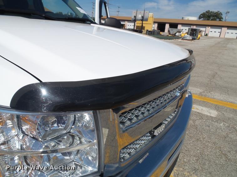 image for item J4798 2012 Chevrolet Silverado 1500 Z71 Crew Cab pickup truck