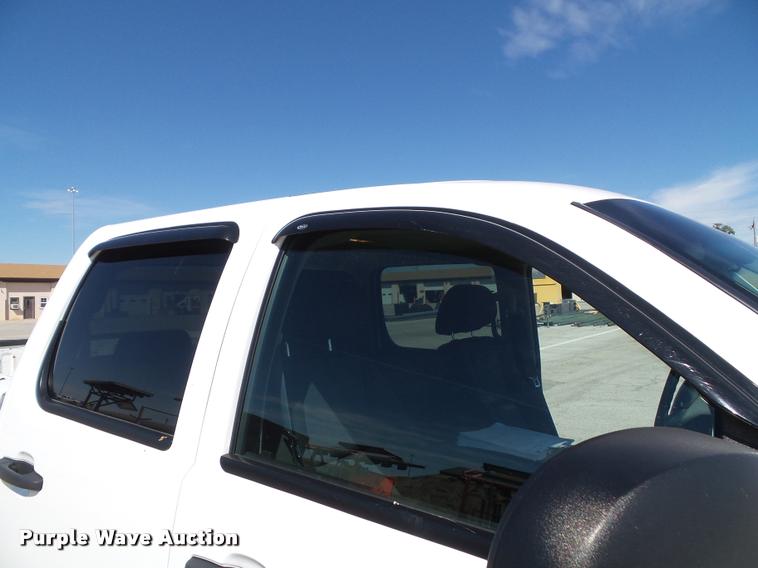 image for item J4798 2012 Chevrolet Silverado 1500 Z71 Crew Cab pickup truck