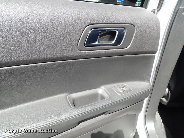 image for item J4799 2013 Ford Explorer Police Interceptor Utility SUV