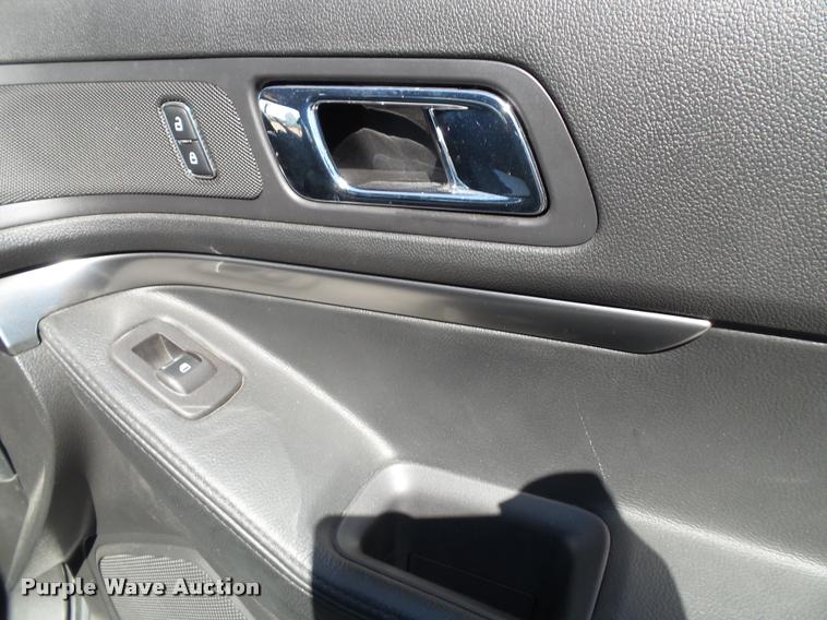 image for item J4799 2013 Ford Explorer Police Interceptor Utility SUV