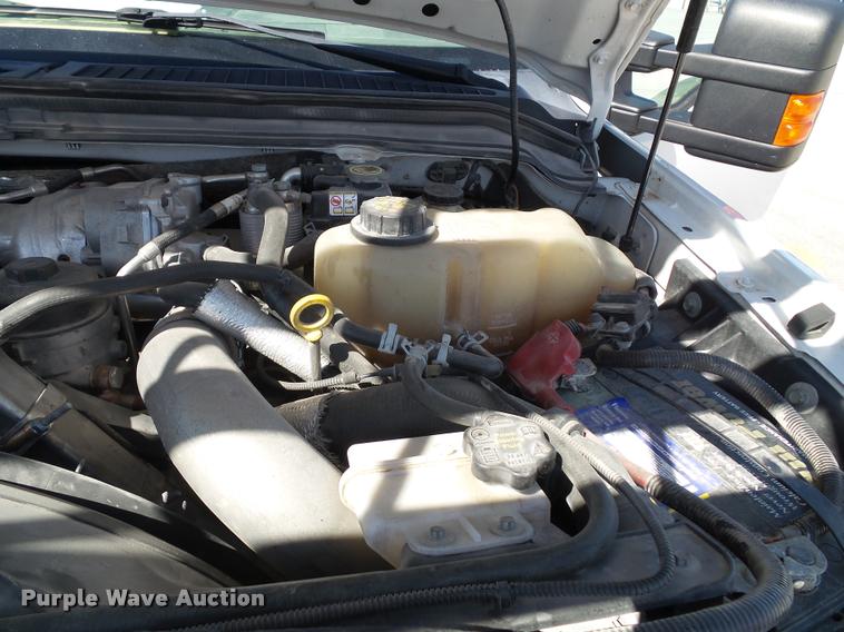 image for item J4801 2009 Ford F350 Super Duty XL flatbed pickup truck