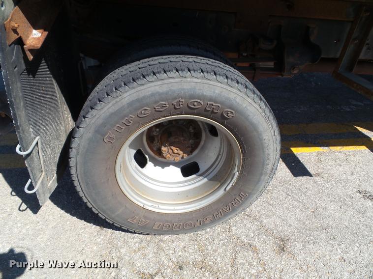 image for item J4801 2009 Ford F350 Super Duty XL flatbed pickup truck