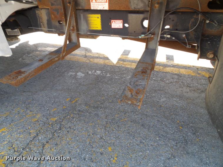 image for item J4801 2009 Ford F350 Super Duty XL flatbed pickup truck