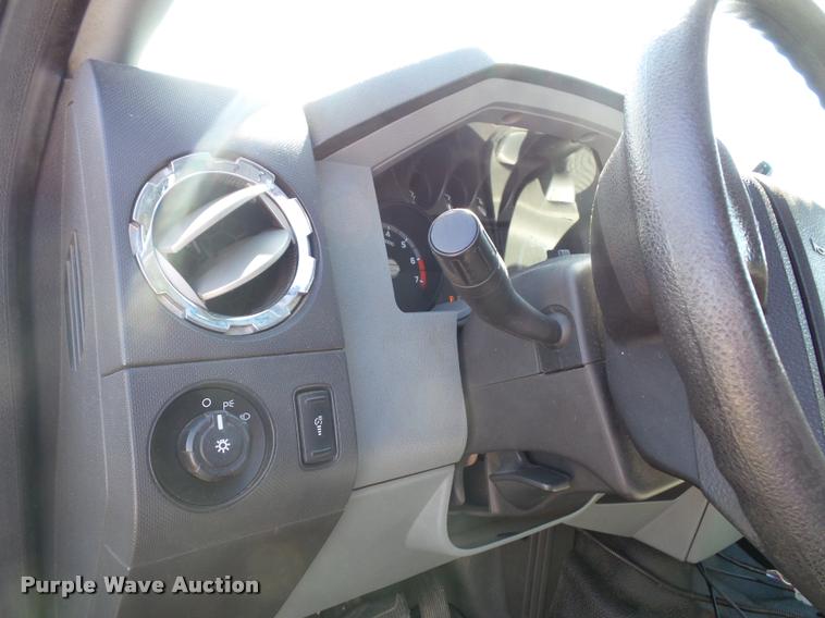 image for item J4802 2011 Ford F350 Super Duty XLT SuperCab utility truck