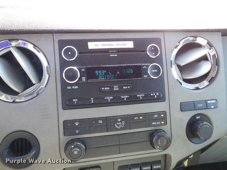 image for item J4802 2011 Ford F350 Super Duty XLT SuperCab utility truck