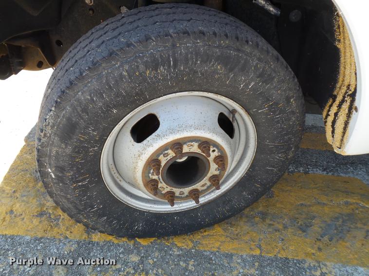 image for item J4802 2011 Ford F350 Super Duty XLT SuperCab utility truck