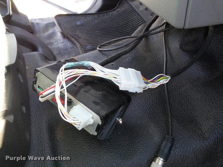 image for item J4802 2011 Ford F350 Super Duty XLT SuperCab utility truck