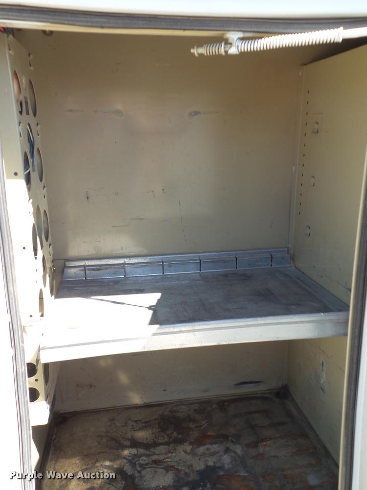 image for item J4802 2011 Ford F350 Super Duty XLT SuperCab utility truck