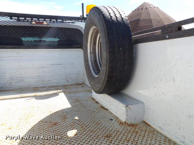 image for item J4802 2011 Ford F350 Super Duty XLT SuperCab utility truck