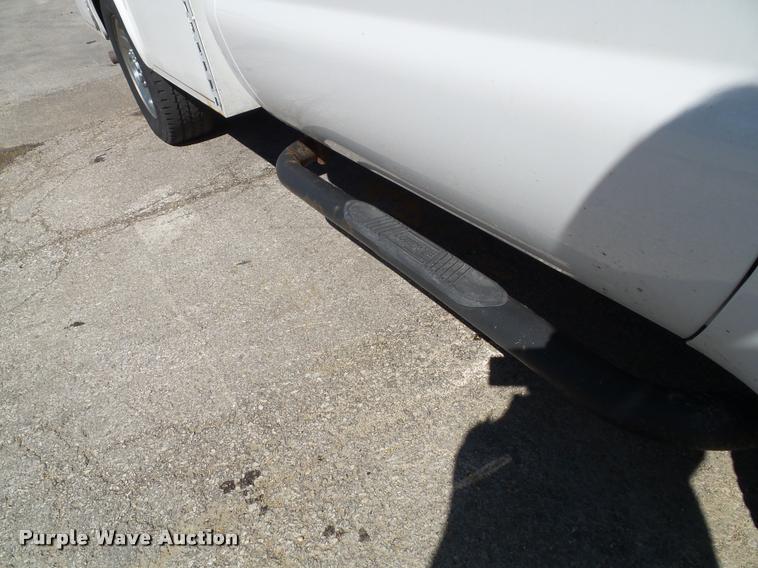 image for item J4803 2007 Ford F350 Super Duty XLT utility truck