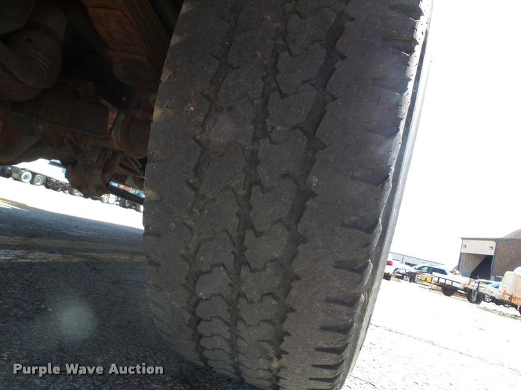 image for item J4803 2007 Ford F350 Super Duty XLT utility truck