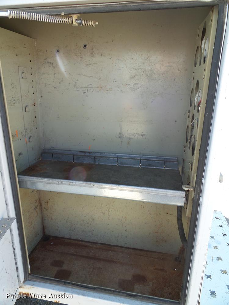 image for item J4803 2007 Ford F350 Super Duty XLT utility truck