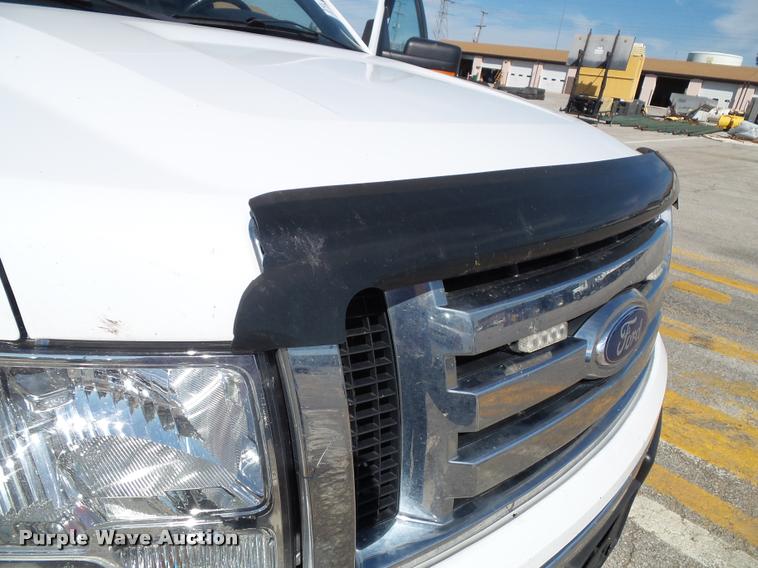 image for item J4804 2011 Ford F150 XLT SuperCrew pickup truck