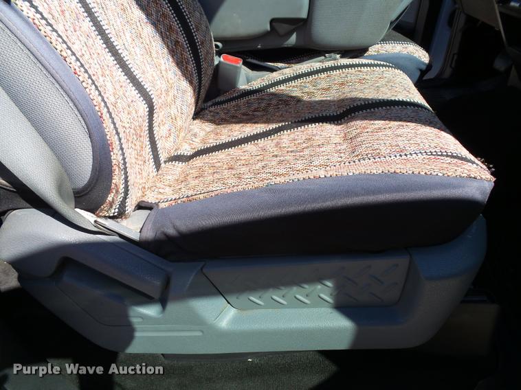 image for item J4804 2011 Ford F150 XLT SuperCrew pickup truck