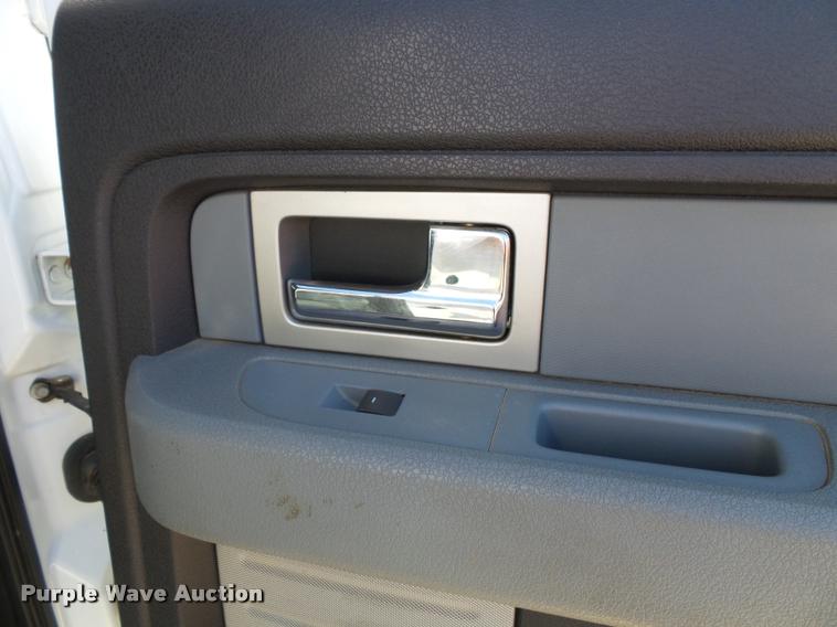 image for item J4804 2011 Ford F150 XLT SuperCrew pickup truck