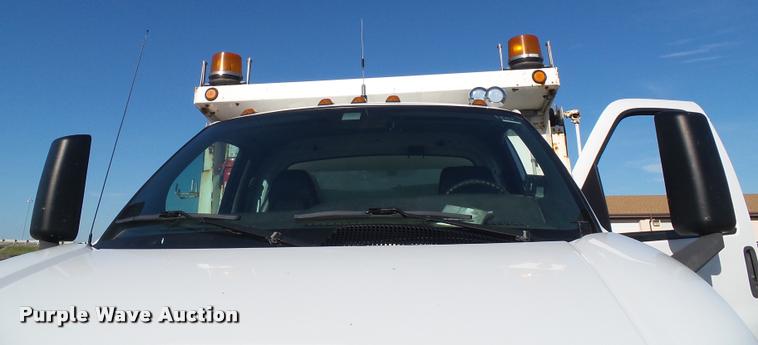 image for item J4805 2006 GMC C8500 dump truck