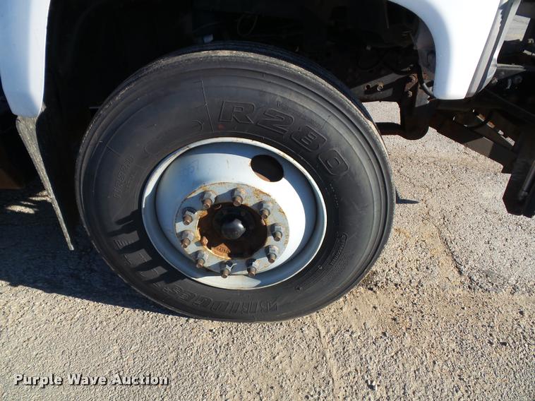 image for item J4805 2006 GMC C8500 dump truck