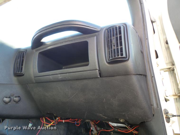 image for item J4805 2006 GMC C8500 dump truck