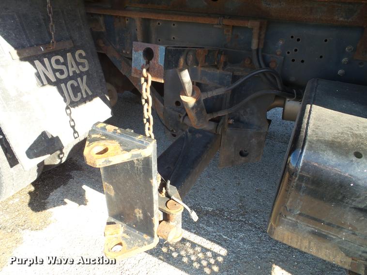 image for item J4805 2006 GMC C8500 dump truck