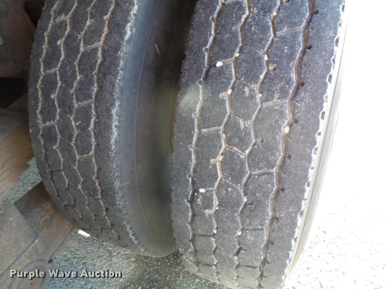 image for item J4805 2006 GMC C8500 dump truck