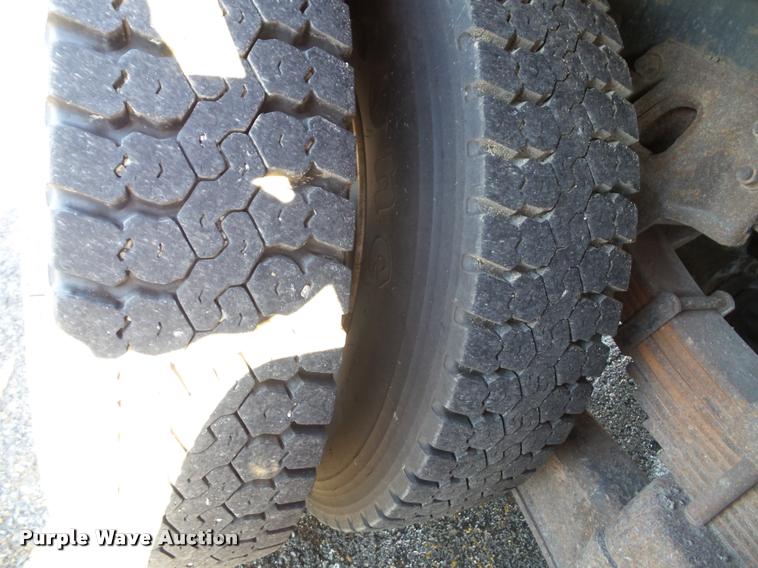 image for item J4805 2006 GMC C8500 dump truck