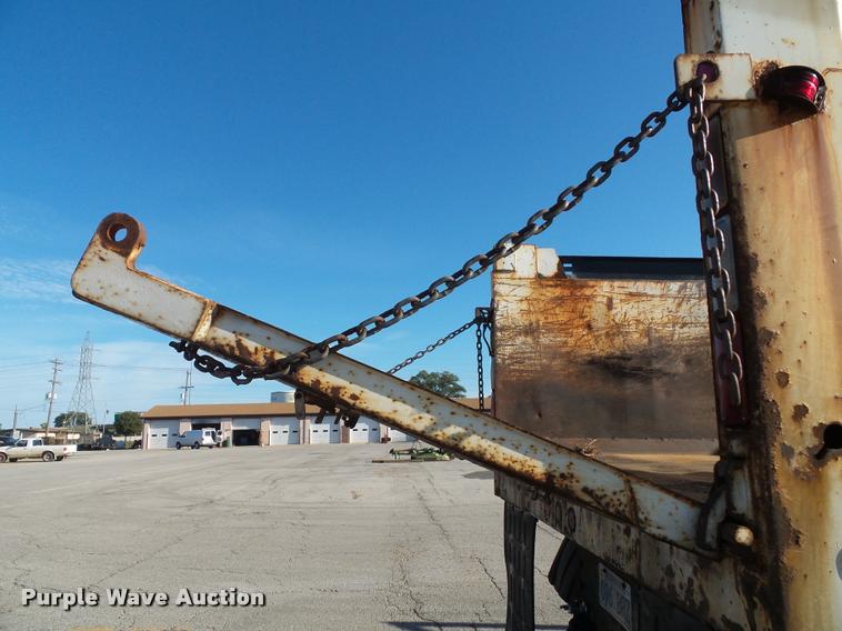 image for item J4805 2006 GMC C8500 dump truck