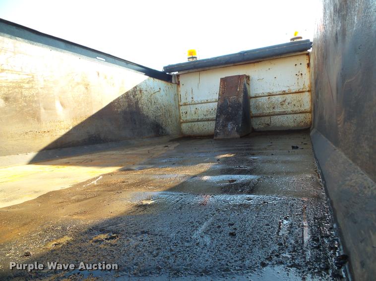 image for item J4805 2006 GMC C8500 dump truck