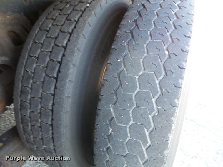 image for item J4805 2006 GMC C8500 dump truck