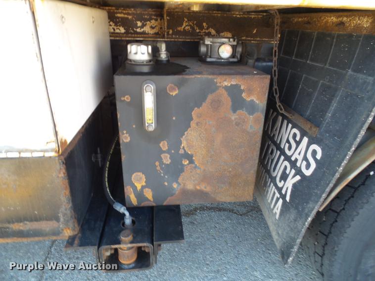 image for item J4805 2006 GMC C8500 dump truck