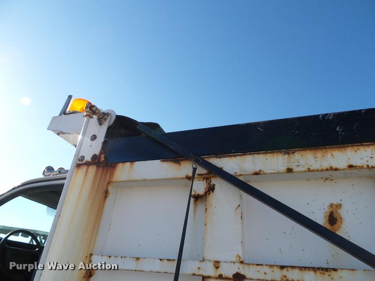 image for item J4805 2006 GMC C8500 dump truck