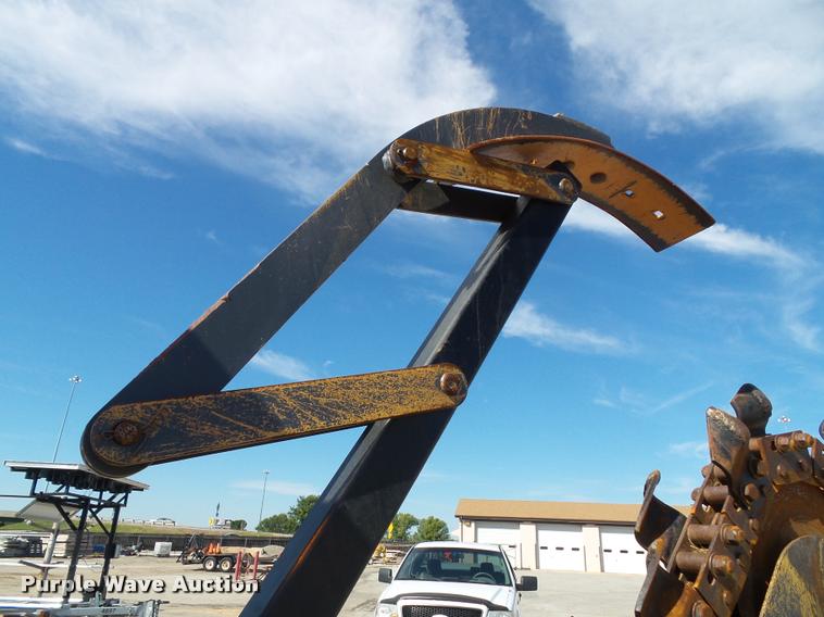 image for item J4806 1998 Case 460 trencher