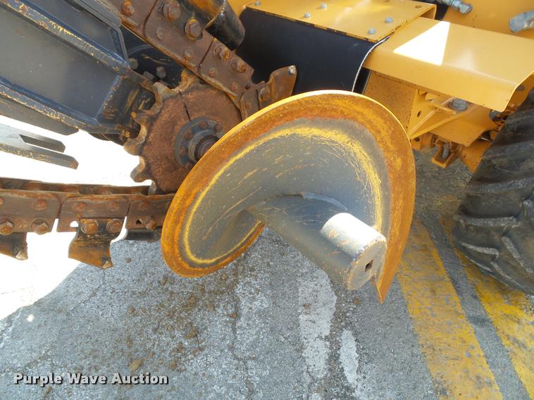 image for item J4806 1998 Case 460 trencher