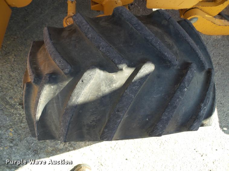 image for item J4806 1998 Case 460 trencher