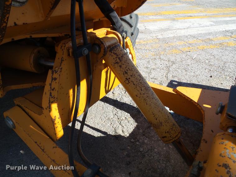 image for item J4806 1998 Case 460 trencher