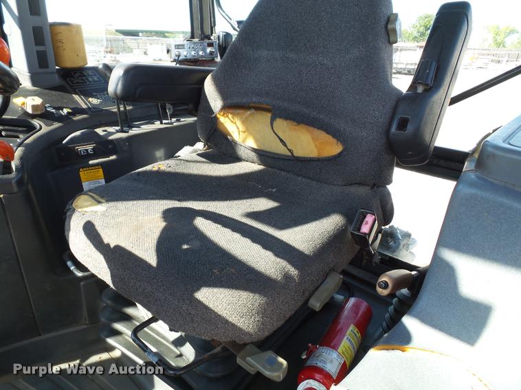 image for item J4807 1997 New Holland 8260 MFWD tractor