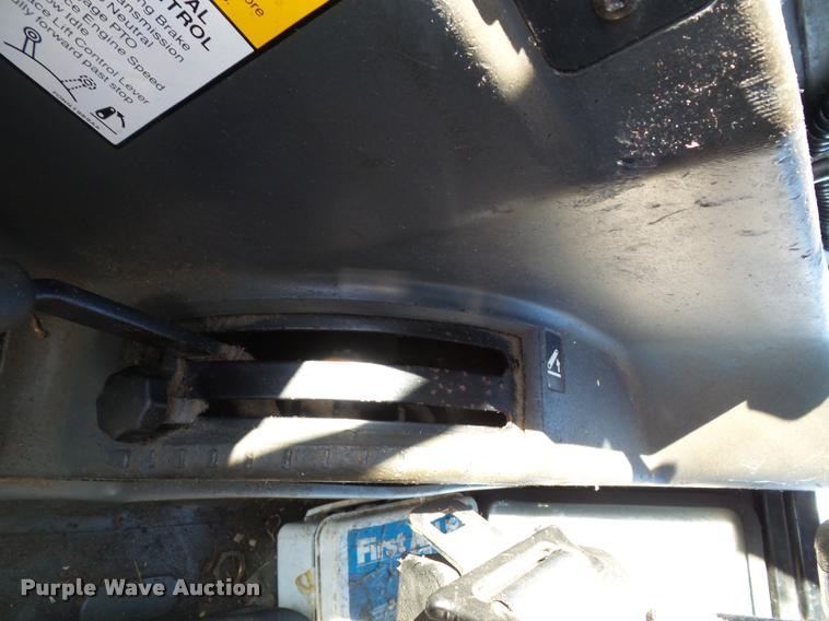 image for item J4807 1997 New Holland 8260 MFWD tractor