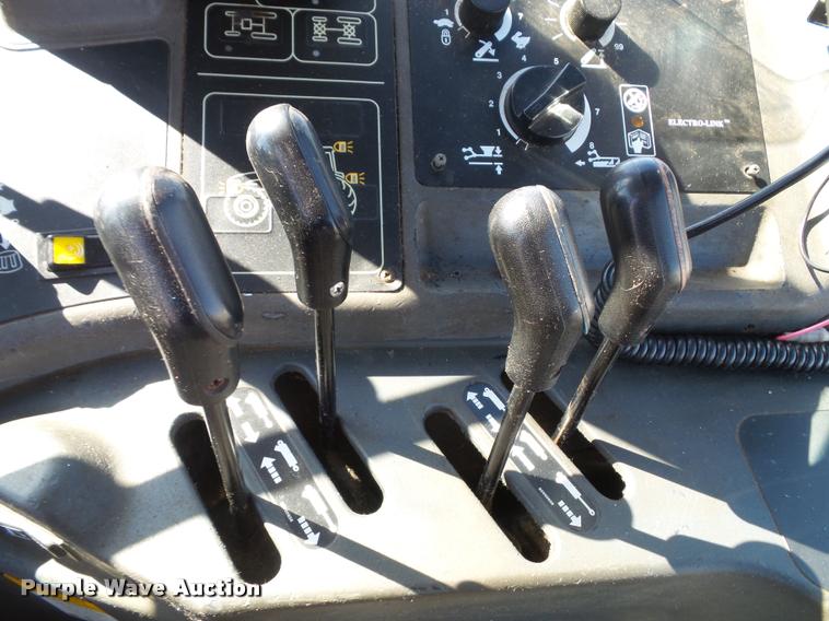 image for item J4807 1997 New Holland 8260 MFWD tractor