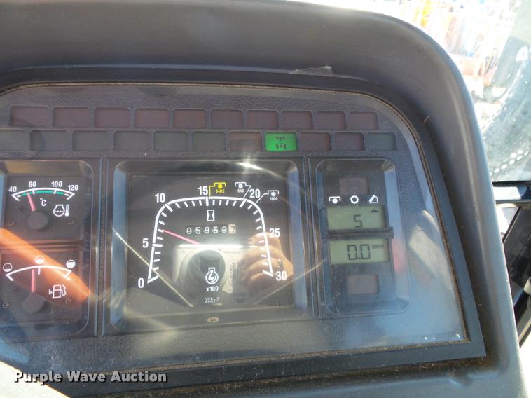 image for item J4807 1997 New Holland 8260 MFWD tractor