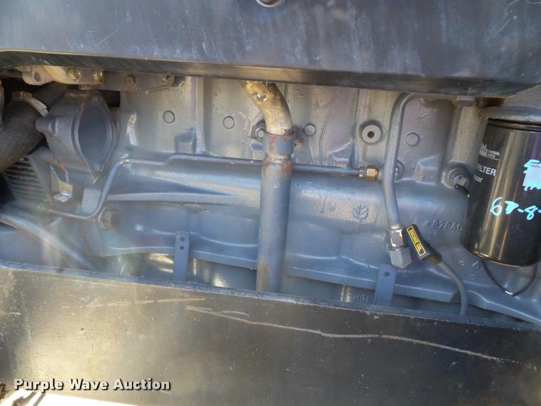 image for item J4807 1997 New Holland 8260 MFWD tractor