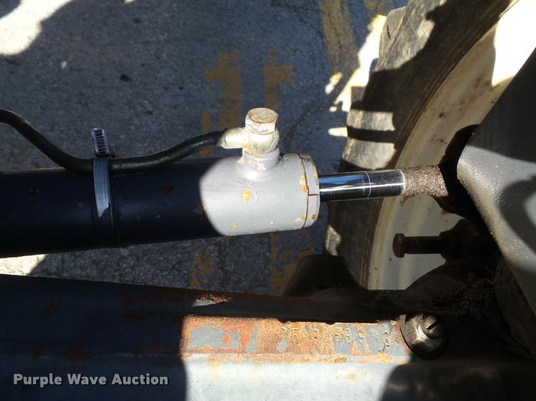 image for item J4807 1997 New Holland 8260 MFWD tractor