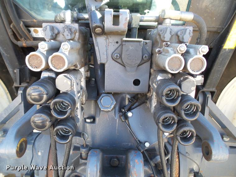 image for item J4807 1997 New Holland 8260 MFWD tractor