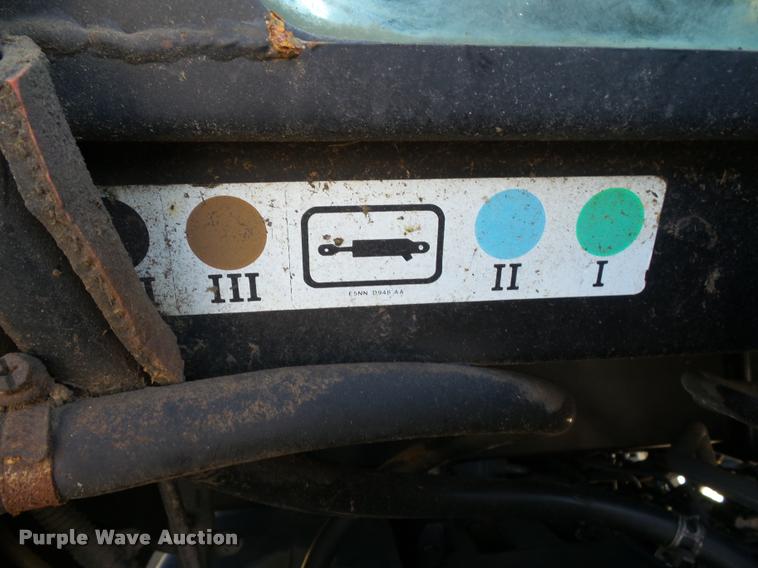 image for item J4807 1997 New Holland 8260 MFWD tractor