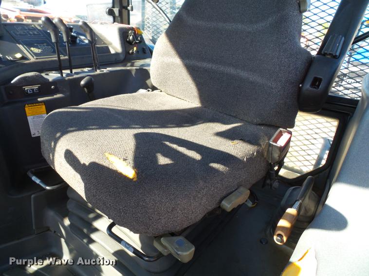 image for item K8230 1997 New Holland 8260 MFWD tractor