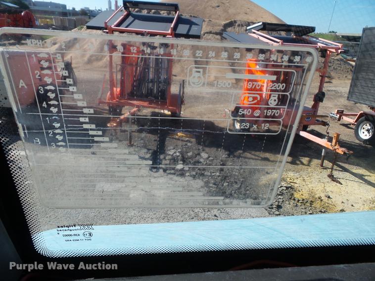 image for item K8230 1997 New Holland 8260 MFWD tractor