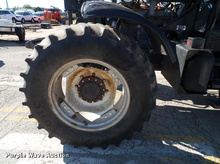 image for item K8230 1997 New Holland 8260 MFWD tractor