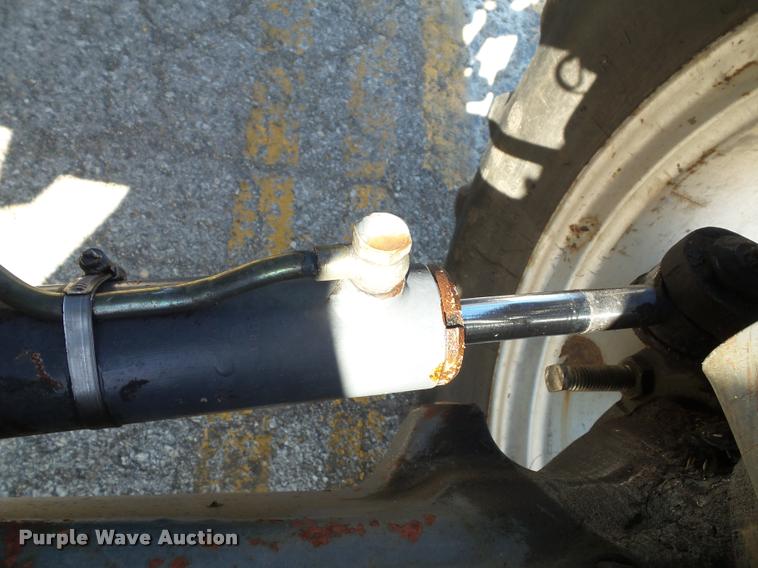 image for item K8230 1997 New Holland 8260 MFWD tractor